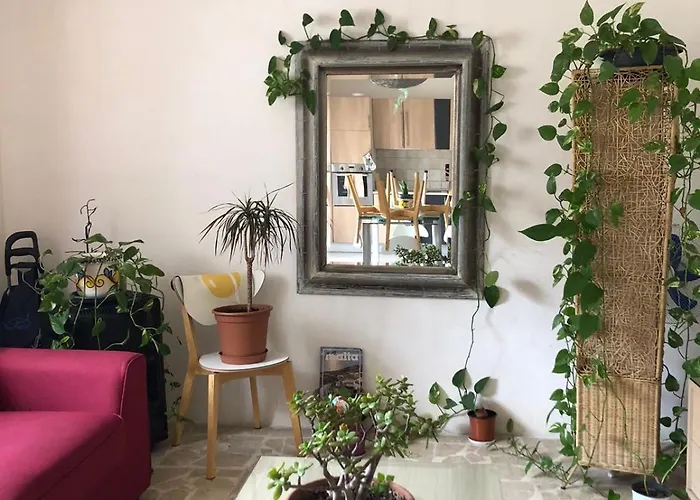 F51 With Private Bathroom Near The In Shared ホームステイ